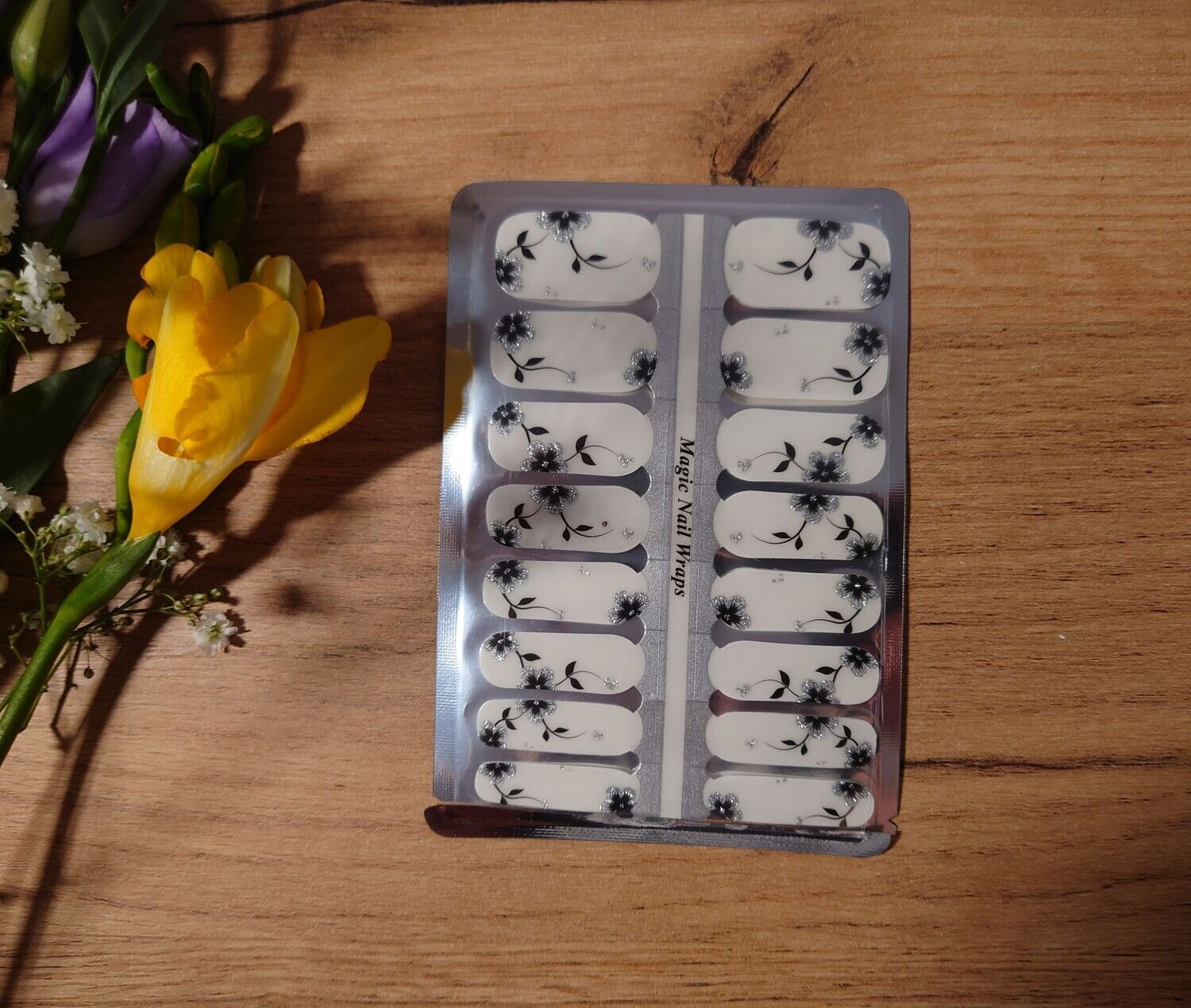 32 Selbstklebende Nagelfolien – Bis Zu 14 Tage Haltbar, Einfach Anzubringen