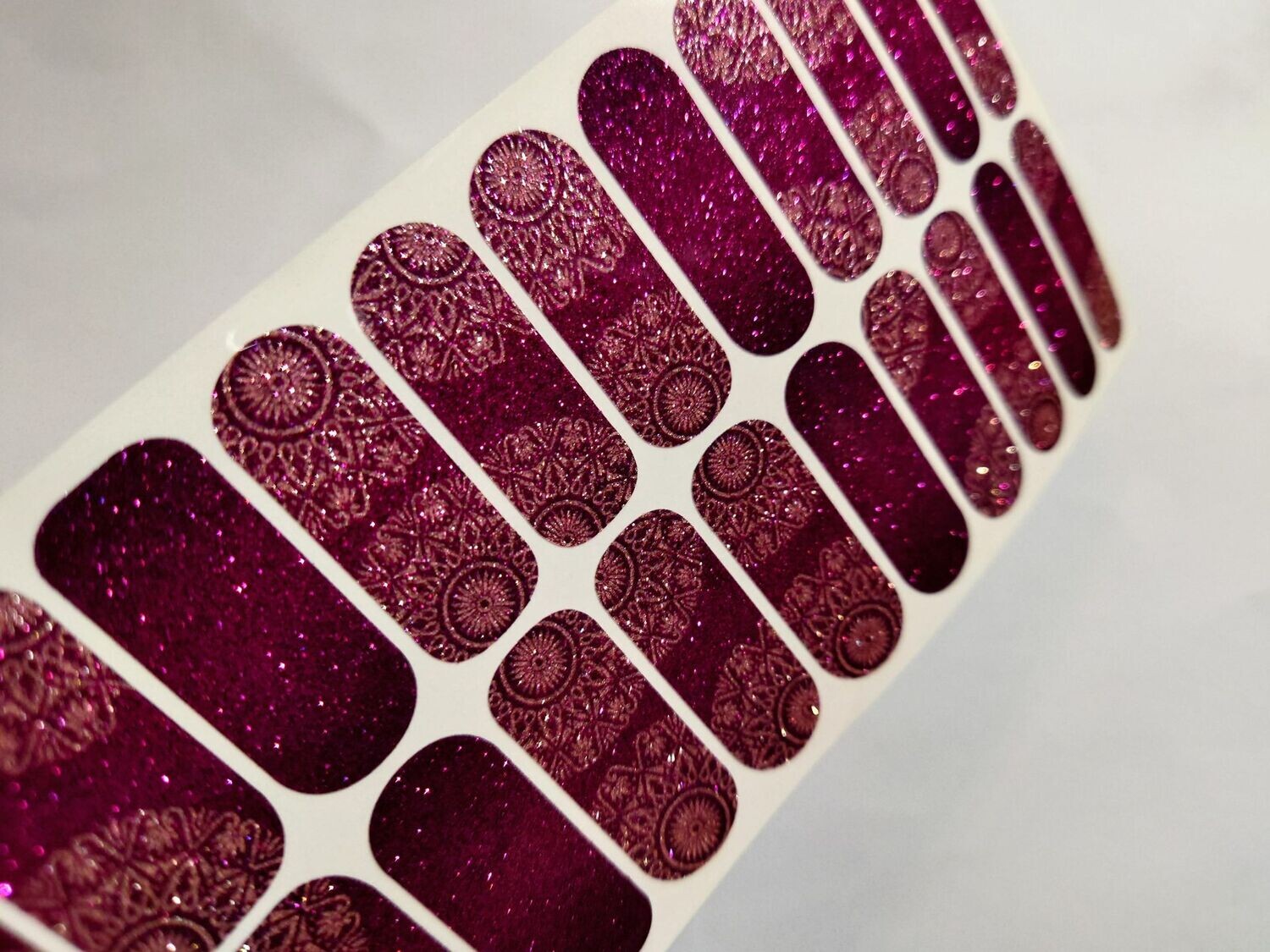 Mandala Nights, 22er-Premium Nagelfolie Magic Nail Wraps wieder da!