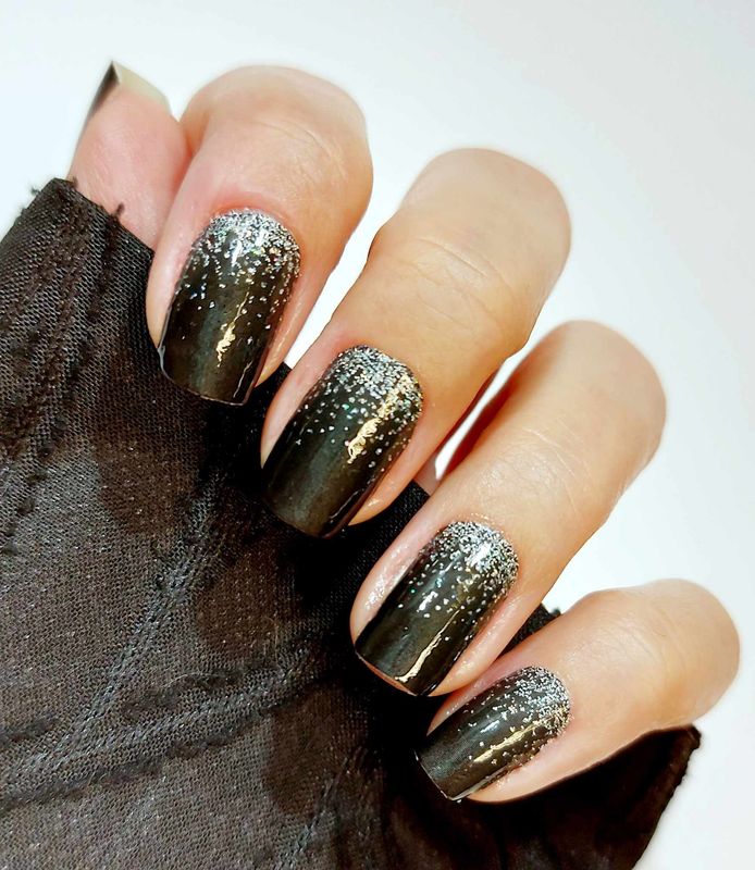 Ray of Magic Midnight, 16er-Nagelfolie Magic Nail Wraps Exklusivdesign