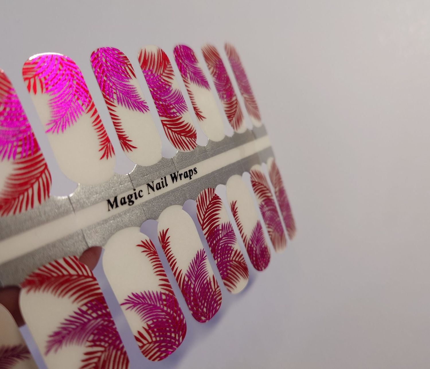 Pagenta Leaves, Overlay, 16er-Nagelfolie Magic Nail Wraps Exklusivdesign