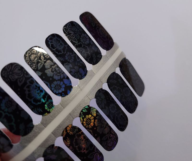 Black Garden, 16er-Nagelfolie Black Garden, 16er-Nagelfolie