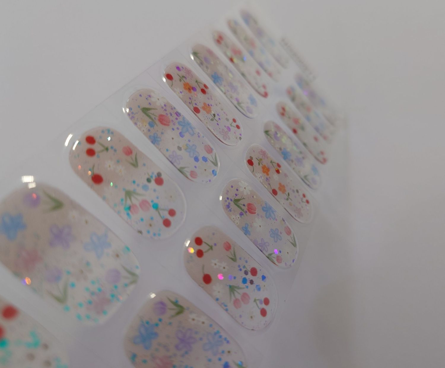 Flowery, milky-semitransparente UV-Gel-Folie, 20er-Nagelfolie Magic Nail Wraps, NG200271