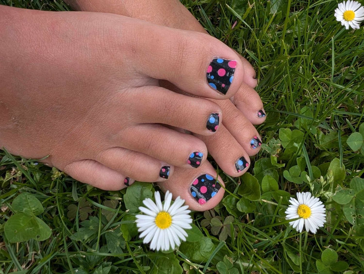 Black Dotty, 16er-Fussfolie