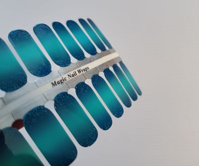 Dramatic Ocean, 16er-Nagelfolie Magic Nail Wraps Exklusivdesign Dramatic Ocean, 16er-Nagelfolie Magic Nail Wraps Exklusivdesign