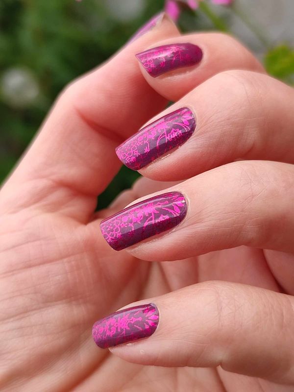 Awesome Grape, 16er-Nagelfolie Magic Nail Wraps Exklusivdesign Awesome Grape, 16er-Nagelfolie Magic Nail Wraps Exklusivdesign