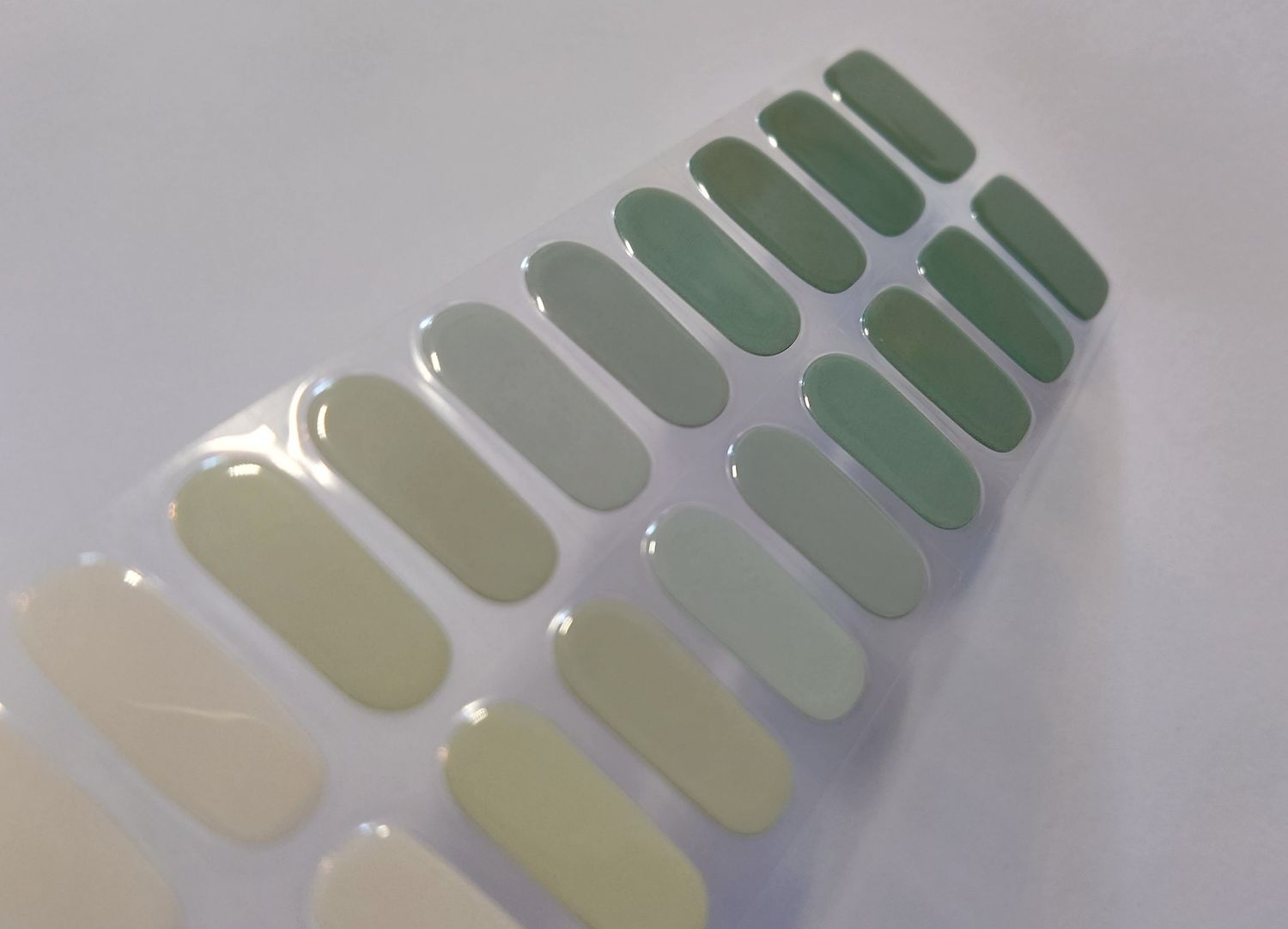 Shades of Sage, UV-Gel-Folie, 20er-Nagelfolie Magic Nail Wraps, NG200428