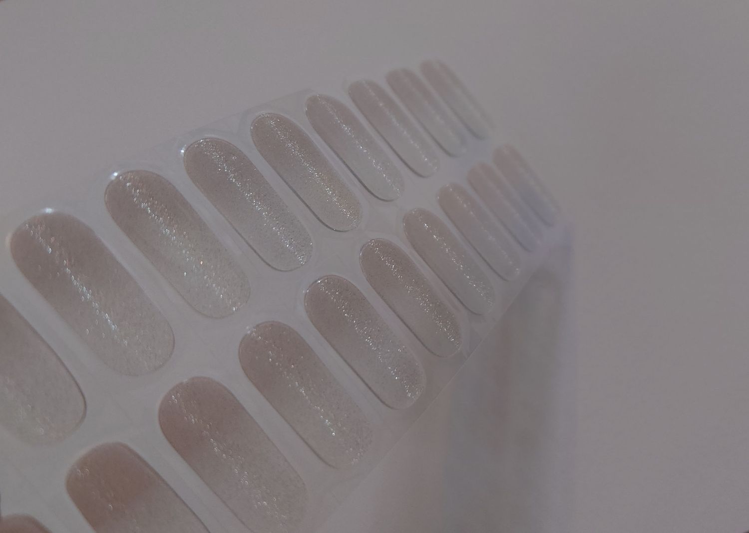 Velvet Meringue, semitransparente UV-Gel-Folie, 20er-Nagelfolie Magic Nail Wraps, NG200444