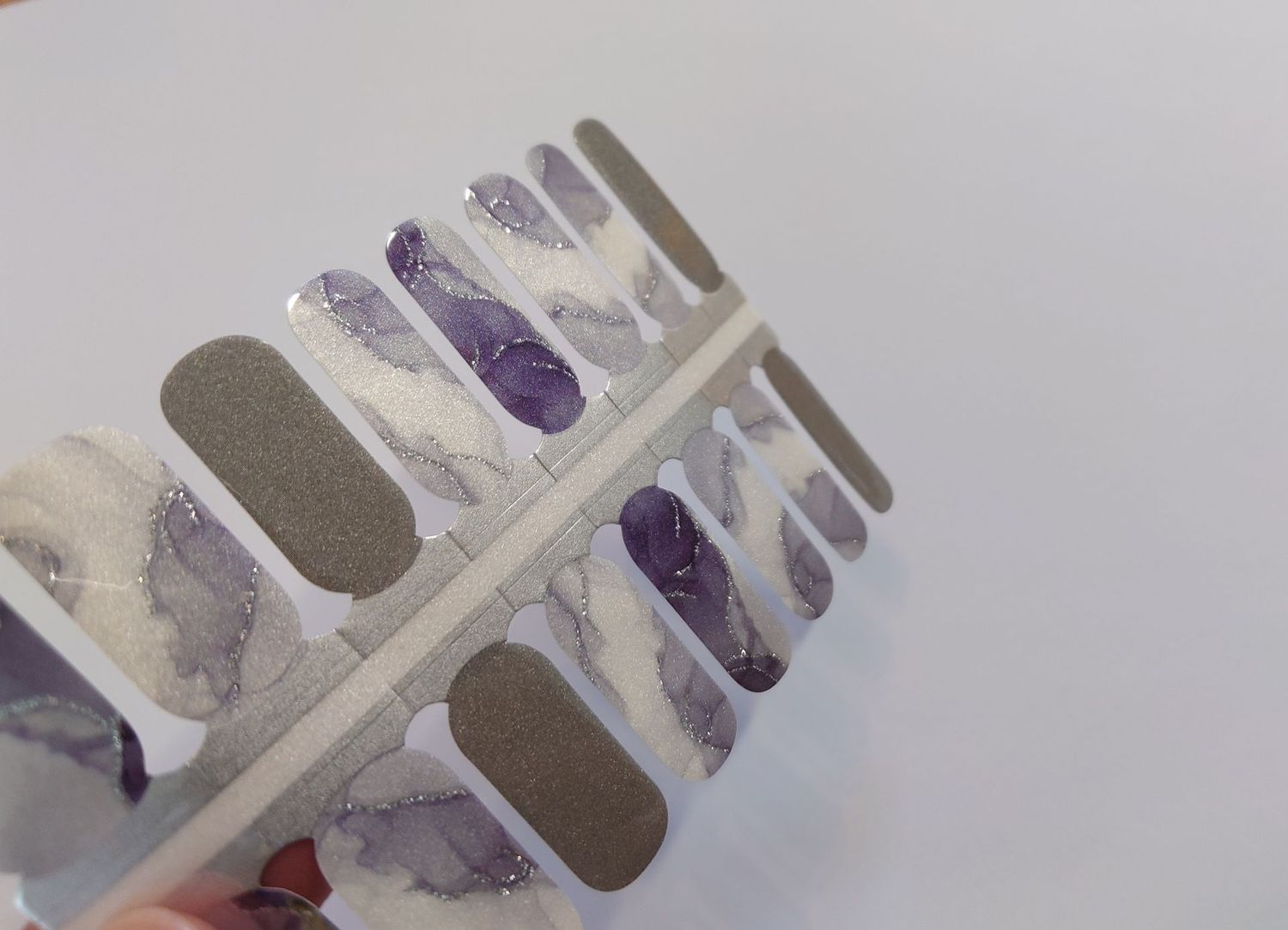 Hazy, Pearl-Shimmer-Finish, 16er-Nagelfolie Magic Nail Wraps