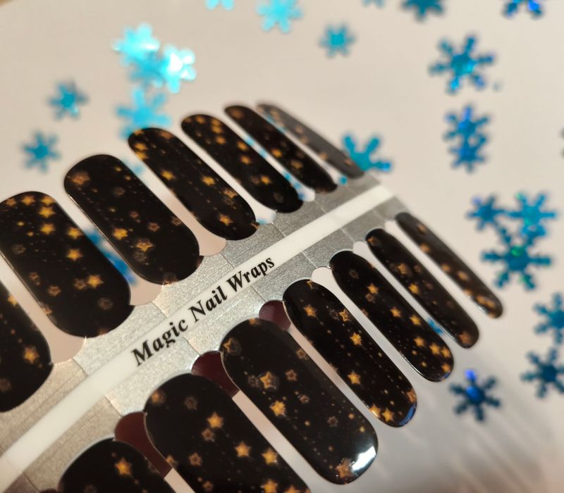 Lucky Star, nachtleuchtende 16er-Nagelfolie Magic Nail Wraps Exklusivdesign Lucky Star, nachtleuchtende 16er-Nagelfolie Magic Nail Wraps Exklusivdesign