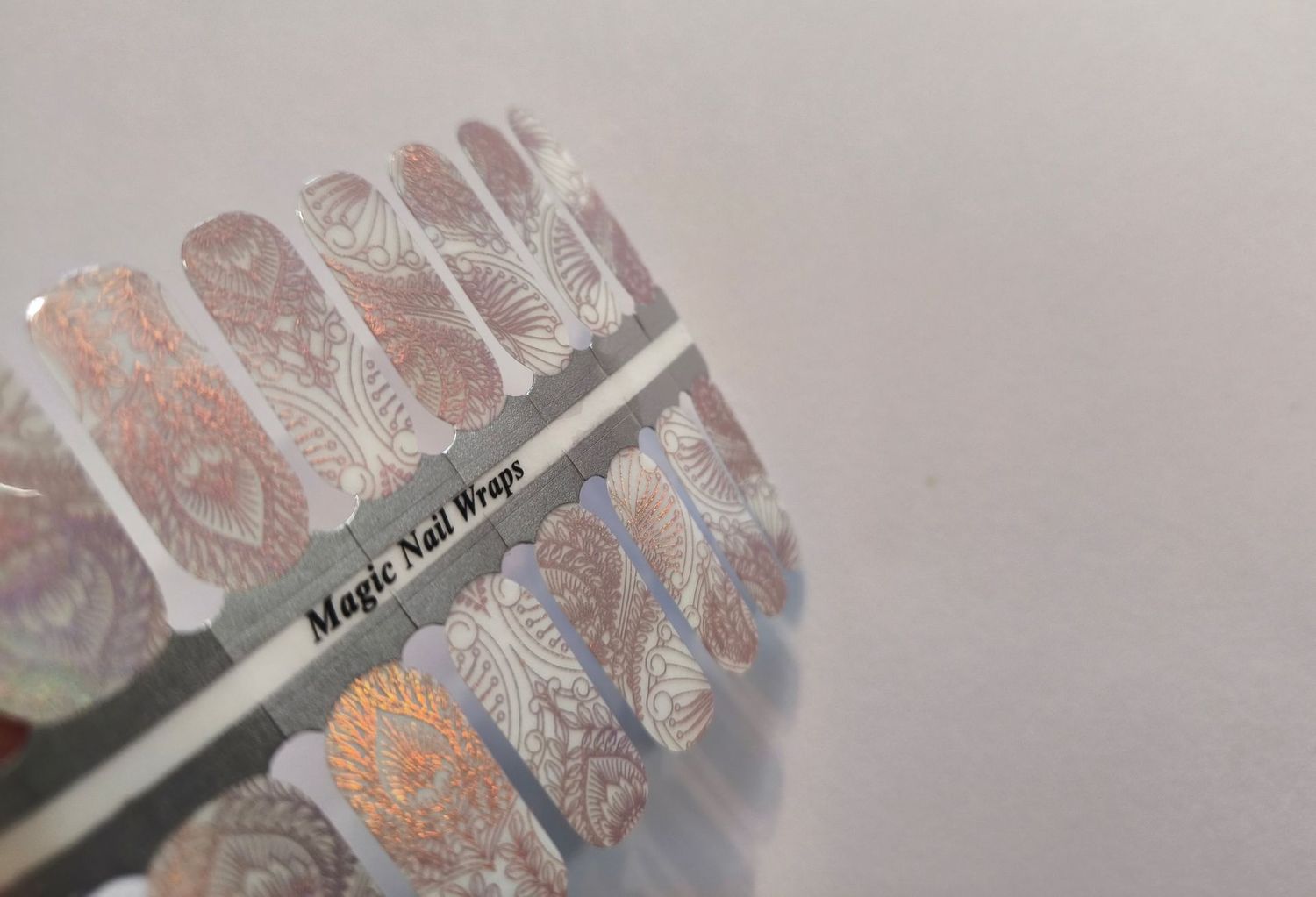 Magic Mandala Holo-Rose, Overlay, 16er-Nagelfolie Magic Nail Wraps Exklusivdesign