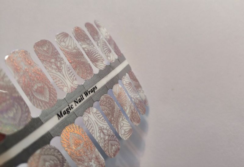 Magic Mandala Holo-Rose, Overlay, 16er-Nagelfolie Magic Nail Wraps Exklusivdesign Magic Mandala Holo-Rose, Overlay, 16er-Nagelfolie Magic Nail Wraps Exklusivdesign