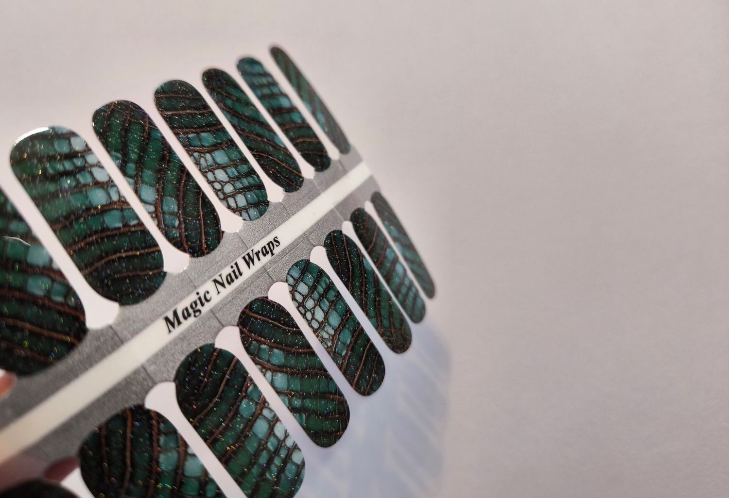 The Serpent, 16er-Nagelfolie Magic Nail Wraps Exklusivdesign