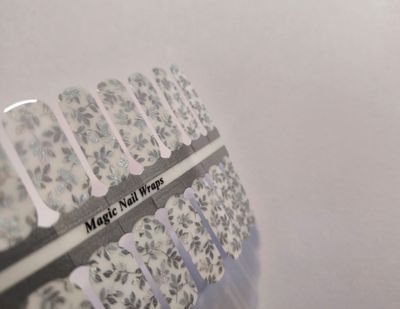 Silver Tenderness, Overlay, 16er-Nagelfolie Magic Nail Wraps Exklusivdesign Silver Tenderness, Overlay, 16er-Nagelfolie Magic Nail Wraps Exklusivdesign
