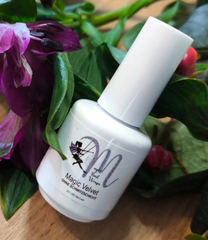 Magic Nail Wraps Magic Velvet (matt) UV/LED Top Coat ohne Schwitzschicht Nagellack-Flasche mit 13 g, 1 Stück Versand weiterhin nur innerhalb Deutschlands möglich! Magic Nail Wraps Magic Velvet (matt) UV/LED Top Coat ohne Schwitzschicht Nagellack-Flasche mit 13 g, 1 Stück Versand weiterhin nur innerhalb Deutschlands möglich!