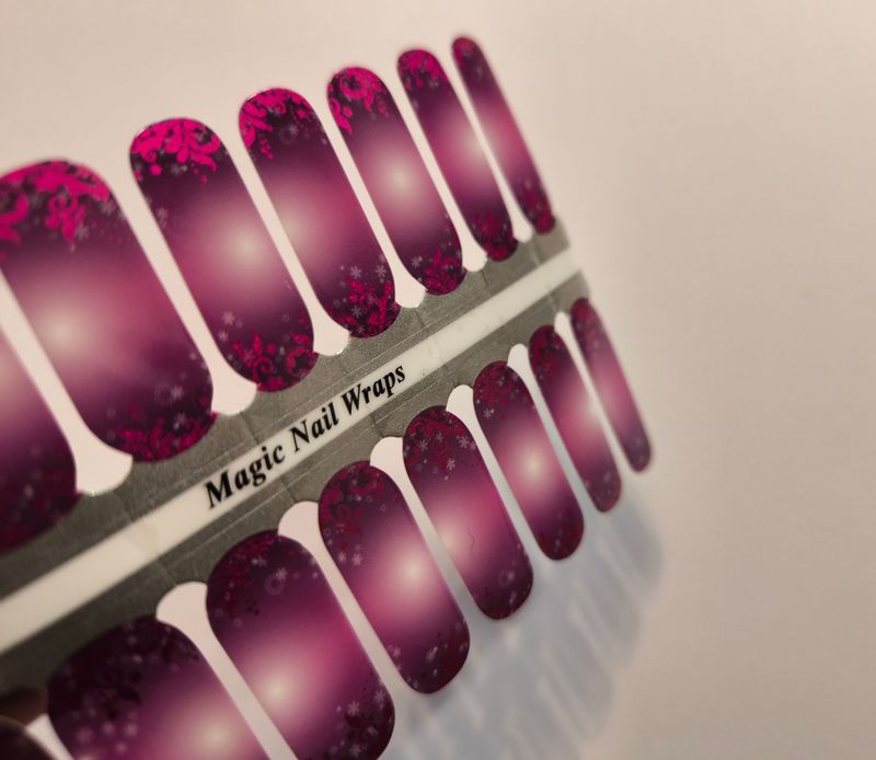 Agémina Grape Kiss, 16er-Nagelfolie Magic Nail Wraps Exklusivdesign Agémina Grape Kiss, 16er-Nagelfolie Magic Nail Wraps Exklusivdesign