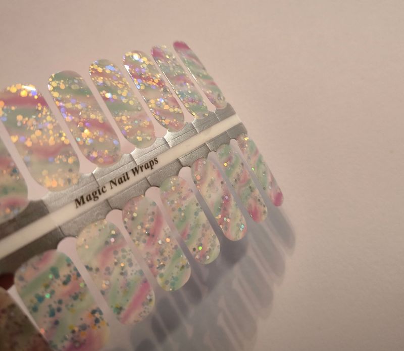 Pipini, semitransparente 16er-Nagelfolie Magic Nail Wraps Exklusivdesign Pipini, semitransparente 16er-Nagelfolie Magic Nail Wraps Exklusivdesign
