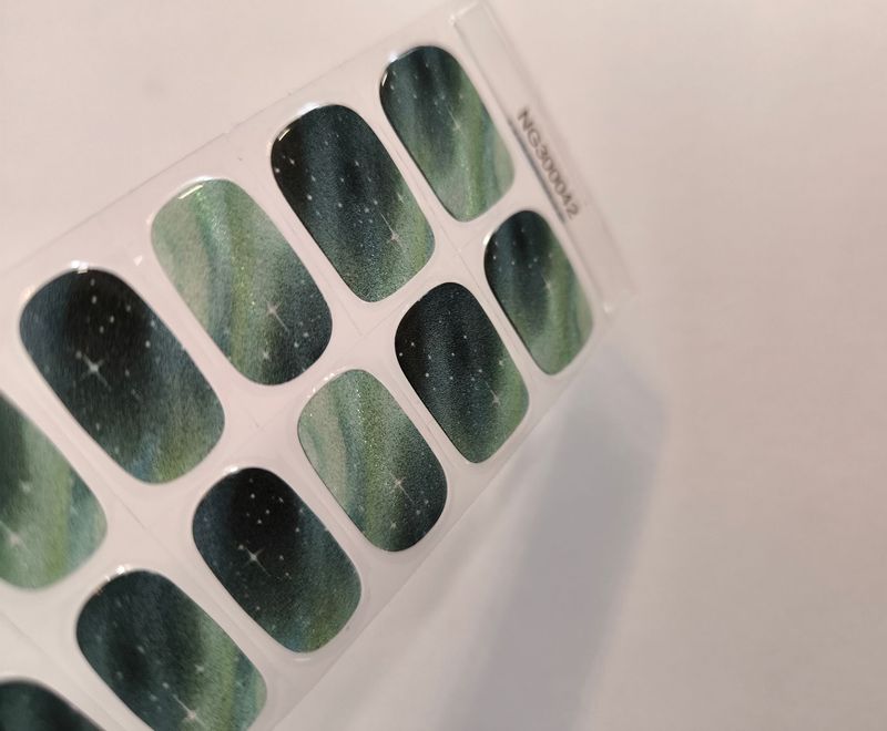 Scarlett (Cat Eye), UV-Gel-Folie, 30er-Nagelfolie, Magic Nail Wraps, NG300042 Scarlett (Cat Eye), UV-Gel-Folie, 30er-Nagelfolie, Magic Nail Wraps, NG300042