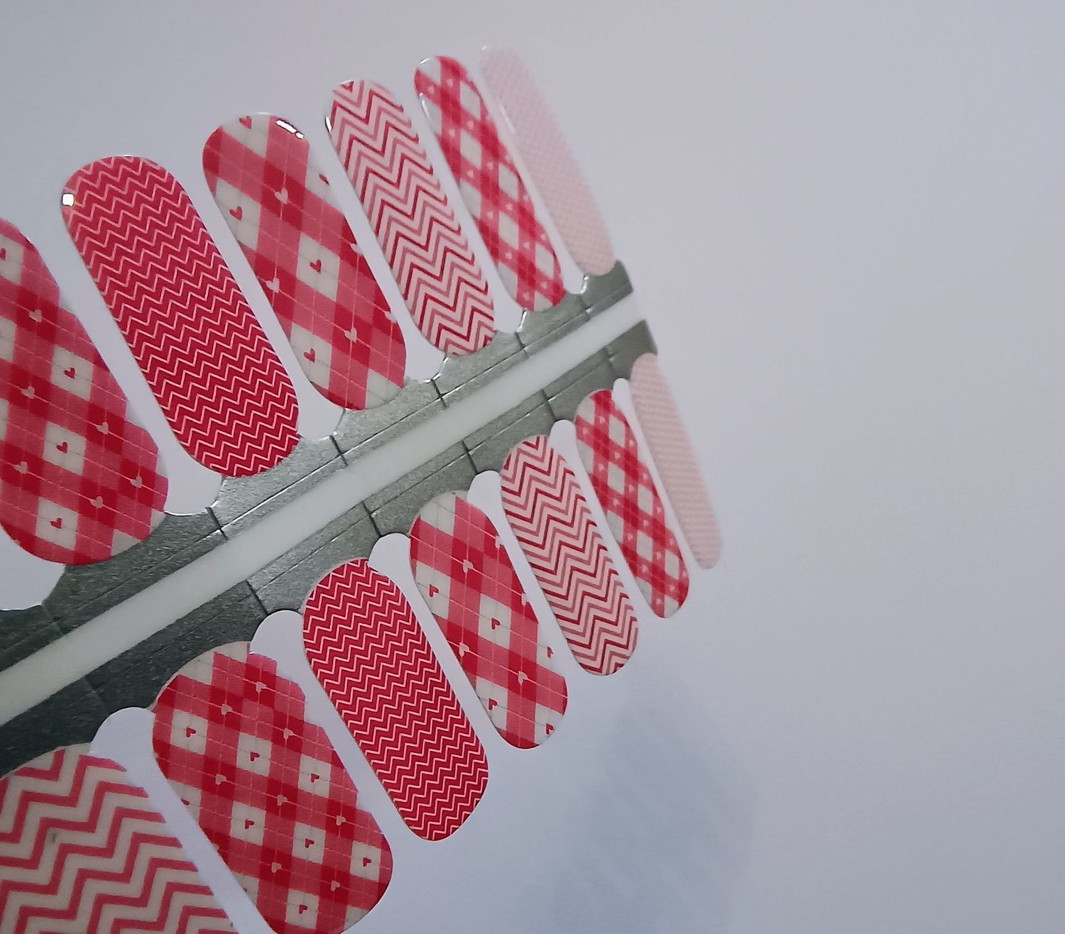 Check the Love, 16-er Nagelfolie Magic Nail Wraps