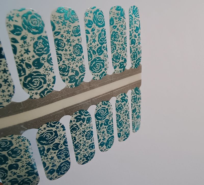 Mystique Garden, Overlay, 16er-Nagelfolie Magic Nail Wraps Mystique Garden, Overlay, 16er-Nagelfolie Magic Nail Wraps