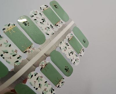 Mint Spring, Pearl-Shimmer-Finish, 16er-Nagelfolie Magic Nail Wraps Mint Spring, Pearl-Shimmer-Finish, 16er-Nagelfolie Magic Nail Wraps