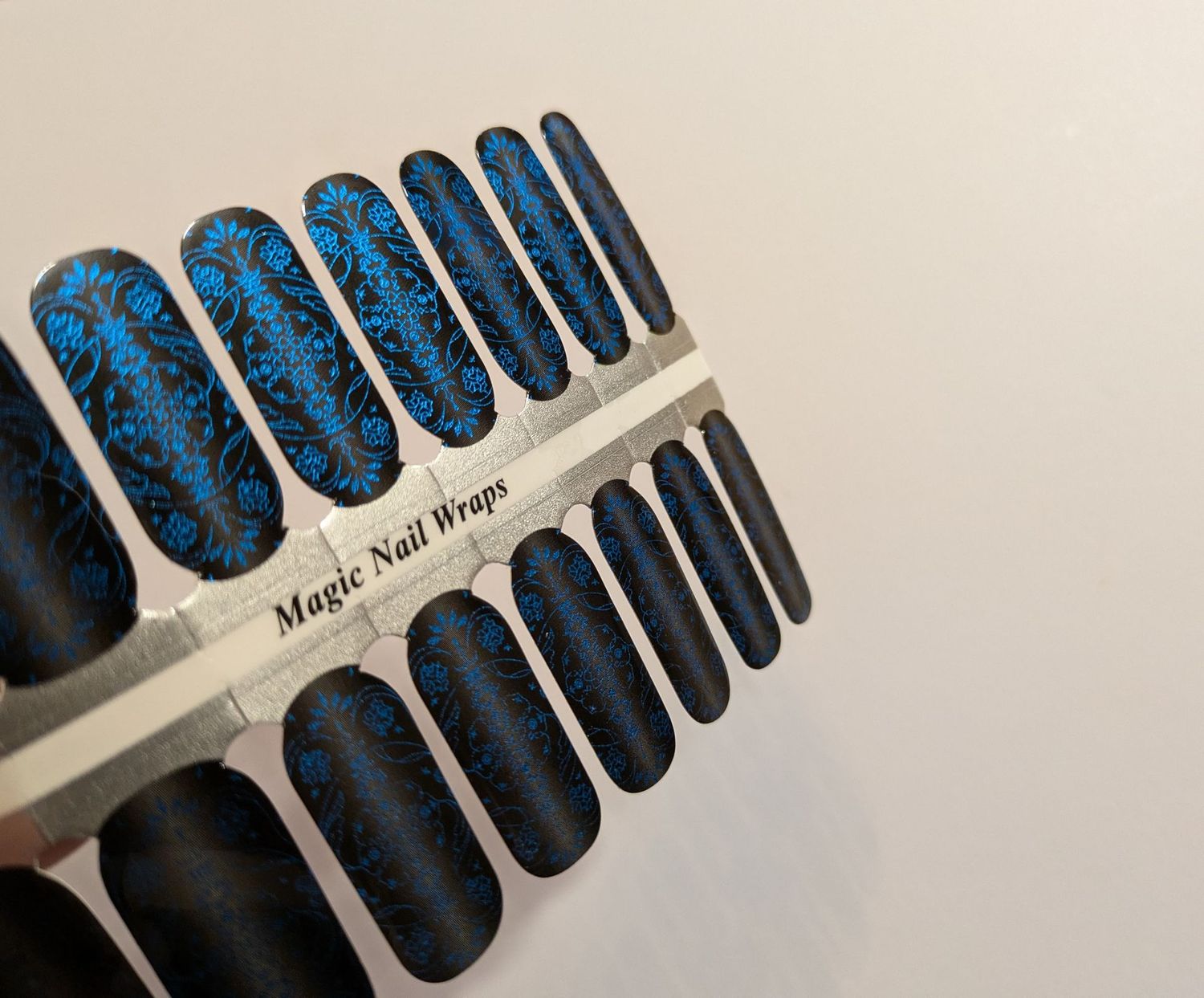 Awesome Blue Witch,  16er-Nagelfolie Magic Nail Wraps Exklusivdesign