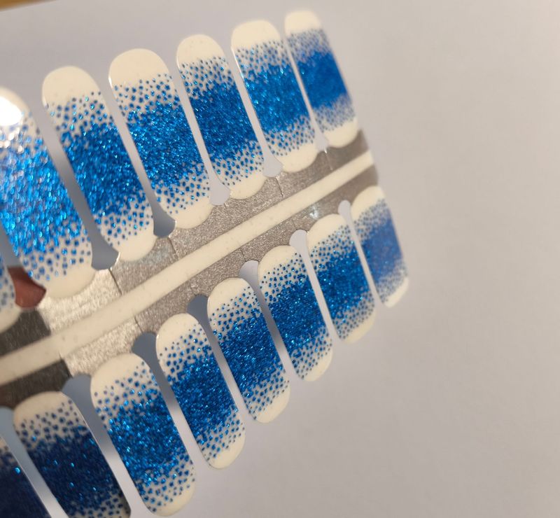 Dipped in Royal Blue, Overlay, 16-er Nagelfolie Magic Nail Wraps Dipped in Royal Blue, Overlay, 16-er Nagelfolie Magic Nail Wraps