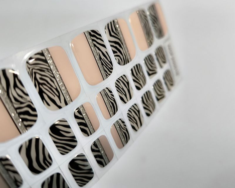 Tiger Chic, UV-Gel-Folie für Füße, 30er-Nagelfolie Magic Nail Wraps, NGF200016 Tiger Chic, UV-Gel-Folie für Füße, 30er-Nagelfolie Magic Nail Wraps, NGF200016