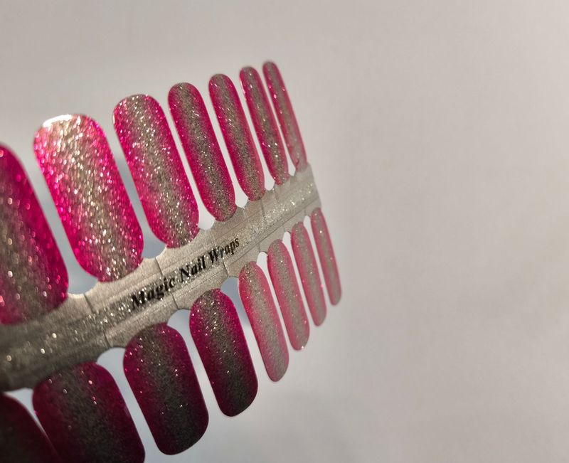 Strawberry Spritz Affair, 16er-Nagelfolie, Magic Nail Wraps Exklusivdesign Strawberry Spritz Affair, 16er-Nagelfolie, Magic Nail Wraps Exklusivdesign