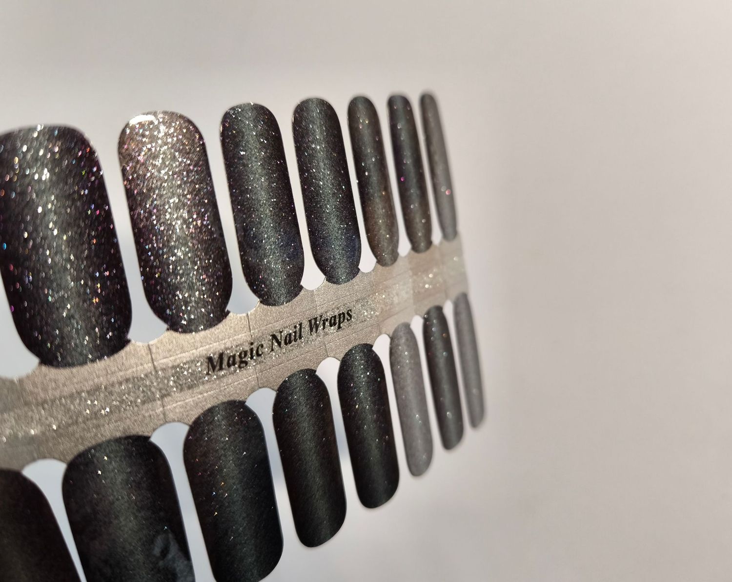 London Affair, 16er-Nagelfolie, Magic Nail Wraps Exklusivdesign