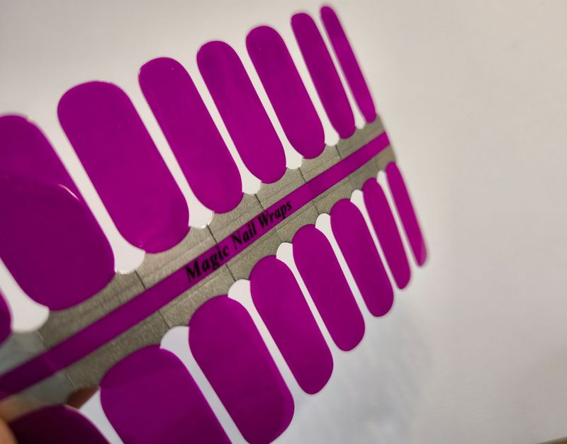 Fuxia, 16er-Nagelfolie Magic Nail Wraps Exklusivdesign Fuxia, 16er-Nagelfolie Magic Nail Wraps Exklusivdesign
