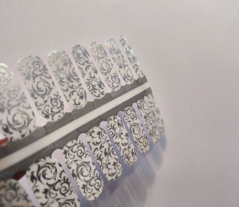 Silver Tendrils, Overlay, 16-er Nagelfolie Magic Nail Wraps Silver Tendrils, Overlay, 16-er Nagelfolie Magic Nail Wraps