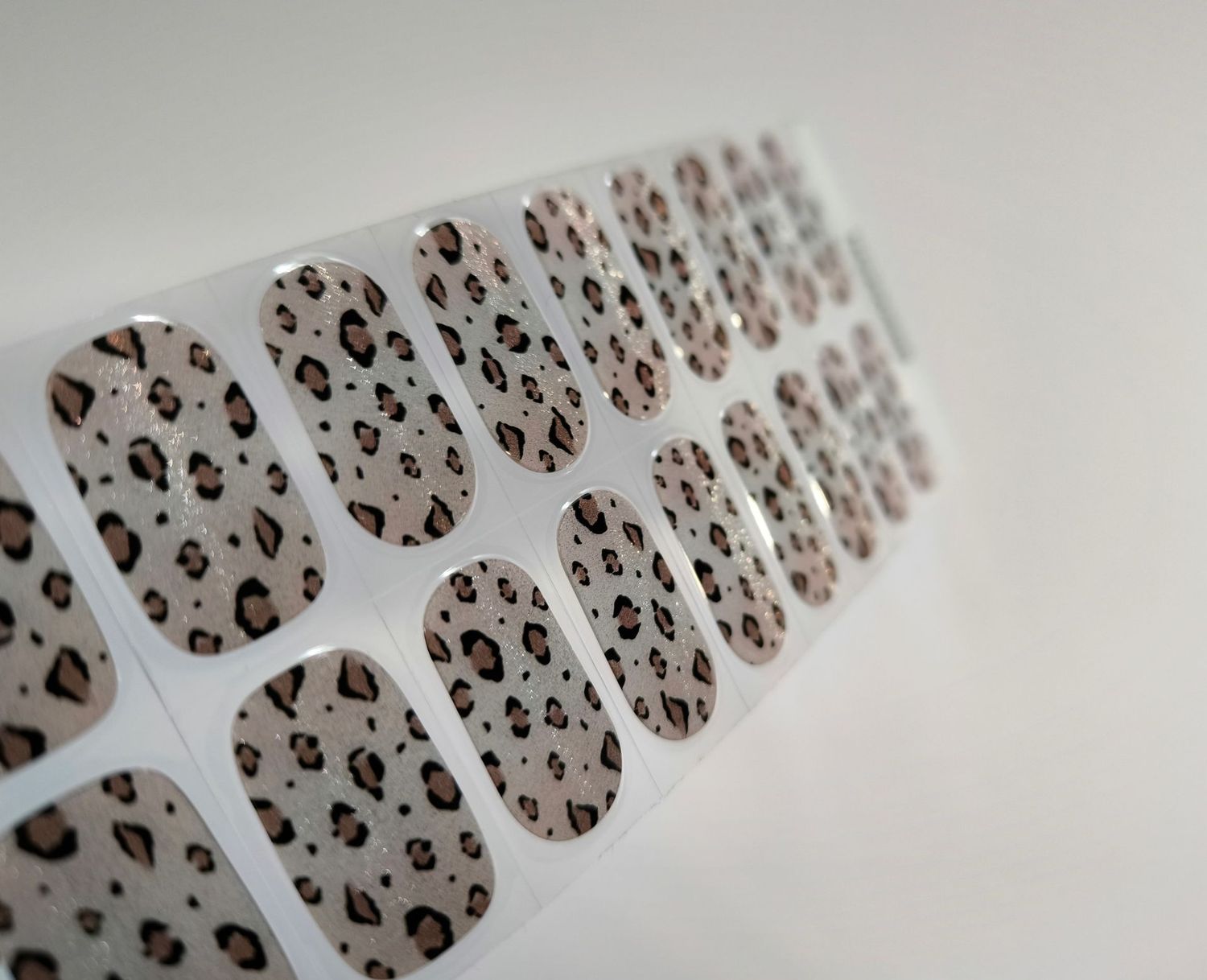 Velvet Savannah, leicht semitransparente UV-Gel-Folie, 20er-Nagelfolie Magic Nail Wraps NG200596