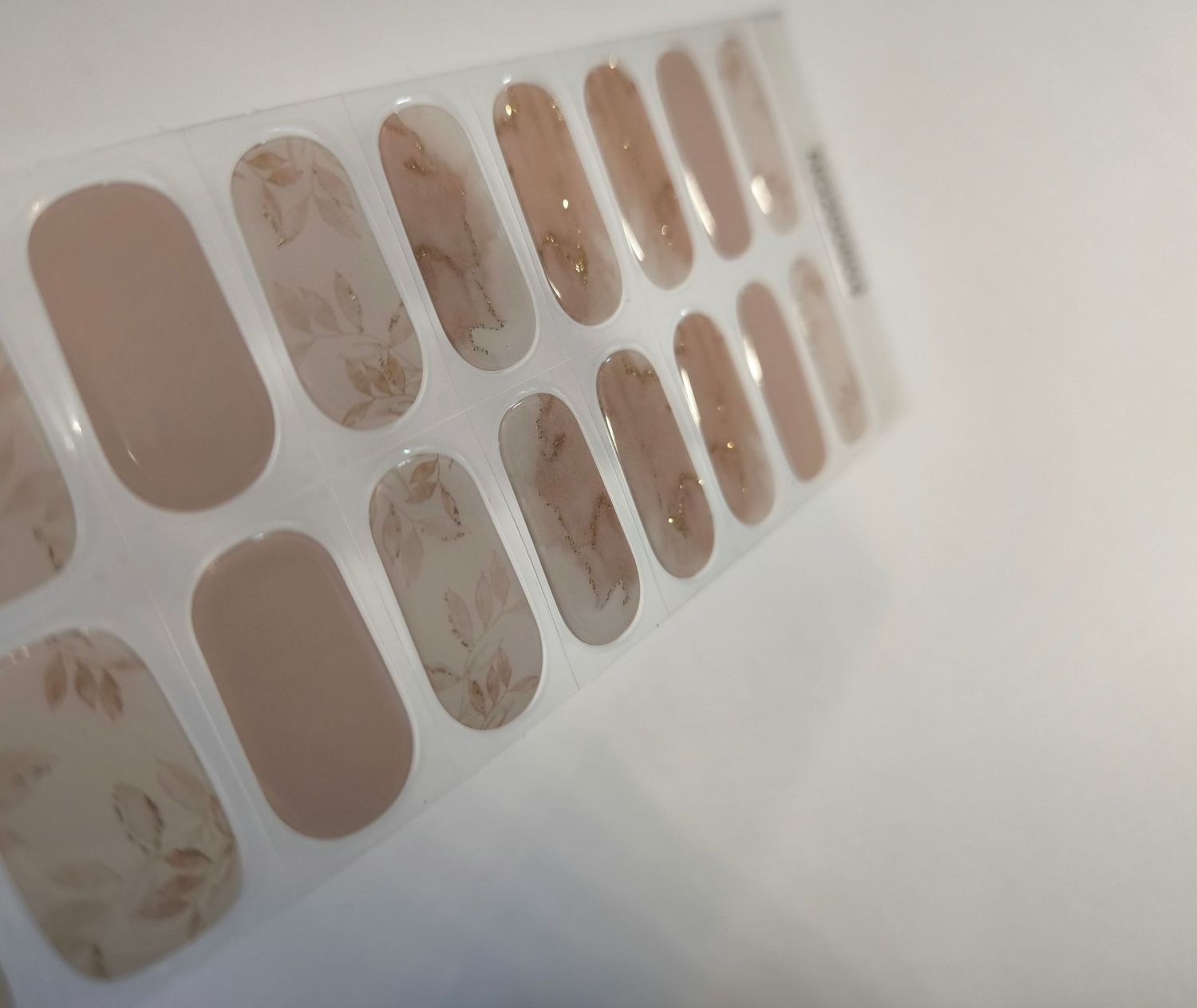 Marble Leaves, leicht semitransparente UV-Gel-Folie, 20er-Nagelfolie Magic Nail Wraps NG200604