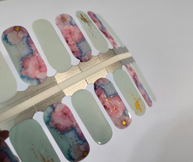 Blooming Blue, 16-er Nagelfolie Magic Nail Wraps Blooming Blue, 16-er Nagelfolie Magic Nail Wraps