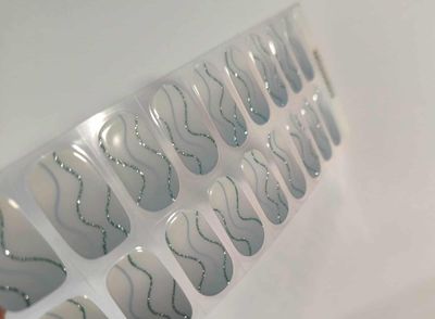 Blue Bay, partiell leicht semitransparente UV-Gel-Folie, 20er-Nagelfolie Magic Nail Wraps NG200623 Blue Bay, partiell leicht semitransparente UV-Gel-Folie, 20er-Nagelfolie Magic Nail Wraps NG200623