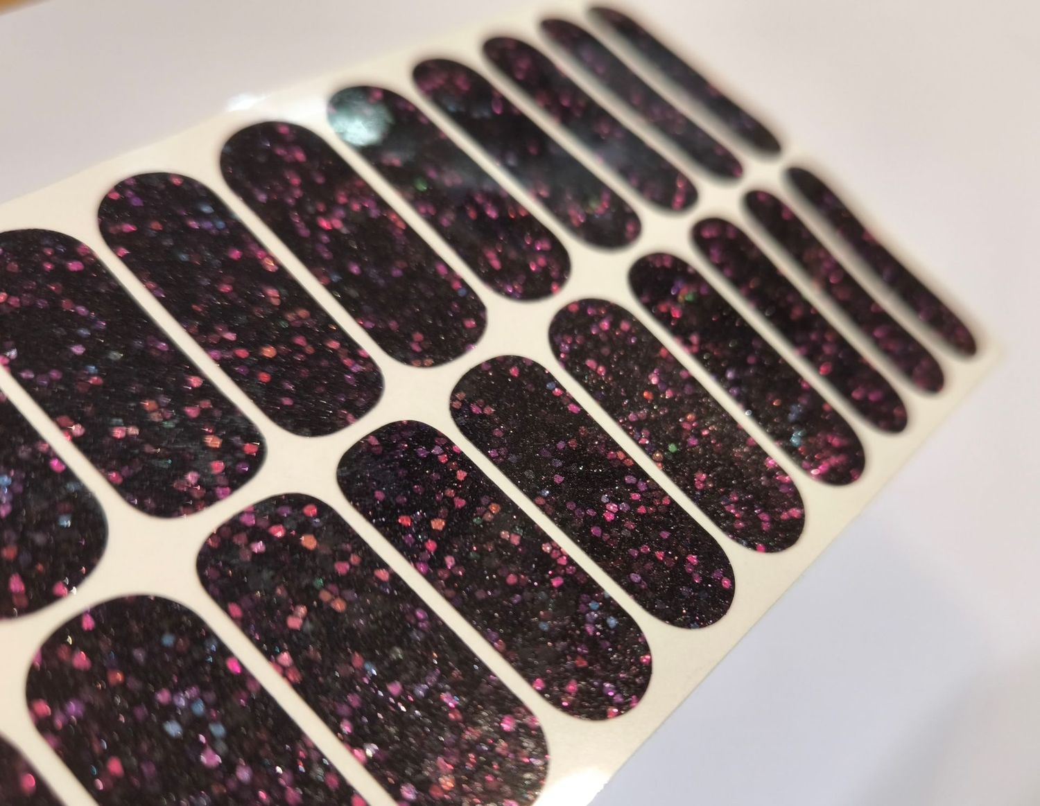 Glitter without Glitter, 22er-Premium Nagelfolie Magic Nail Wraps