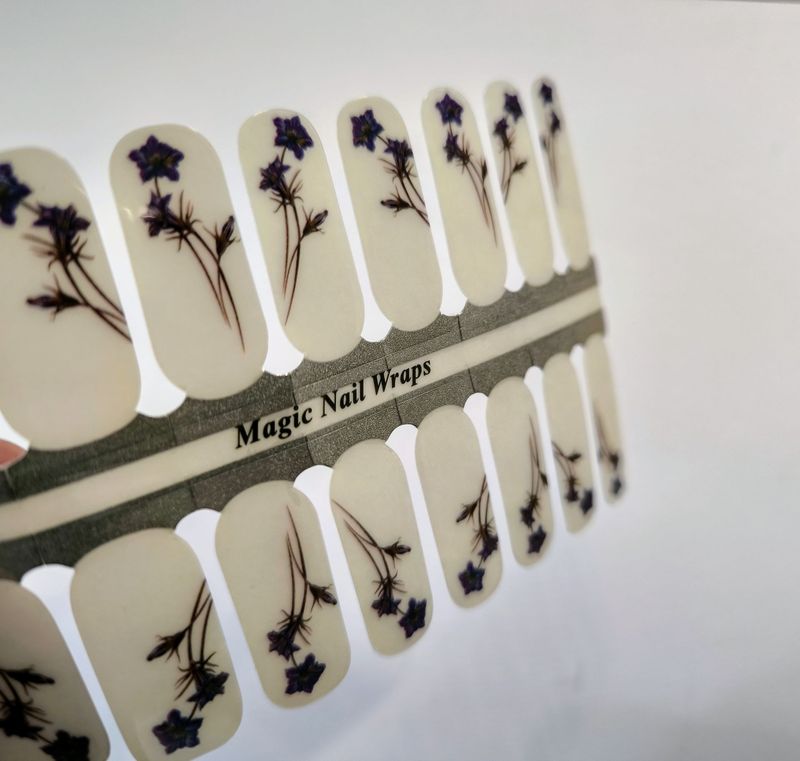 Enzianmadl, Overlay, 16er-Nagelfolie Magic Nail Wraps Exklusivdesign Enzianmadl, Overlay, 16er-Nagelfolie Magic Nail Wraps Exklusivdesign