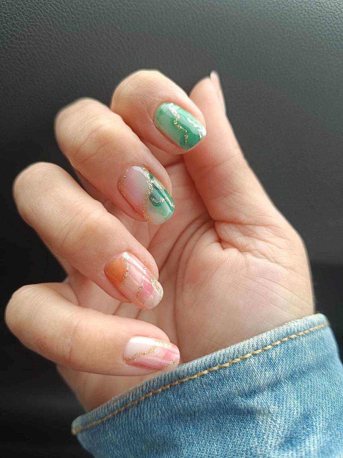 Soft Marble Dust, teilweise semitransparente 16-er Nagelfolie Magic Nail Wraps