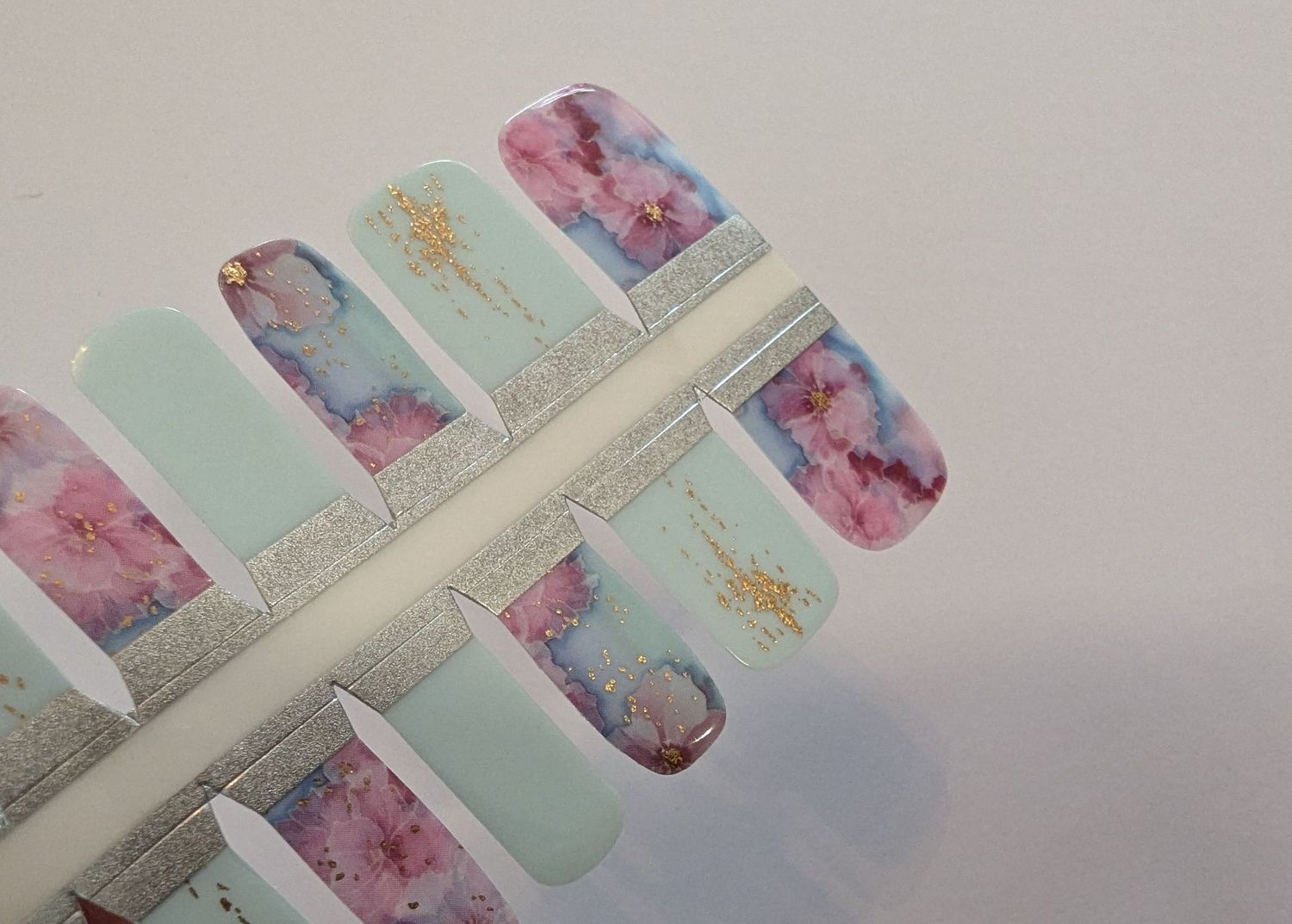 Blooming Blue, 16er-Fussfolie Magic Nail Wraps Blooming Blue, 16er-Fussfolie Magic Nail Wraps