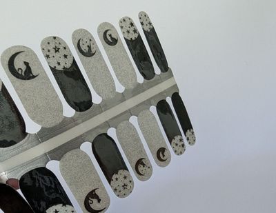 Good Cat, bad Cat, nachtleuchtende 16-er Nagelfolie Magic Nail Wraps Good Cat, bad Cat, nachtleuchtende 16-er Nagelfolie Magic Nail Wraps