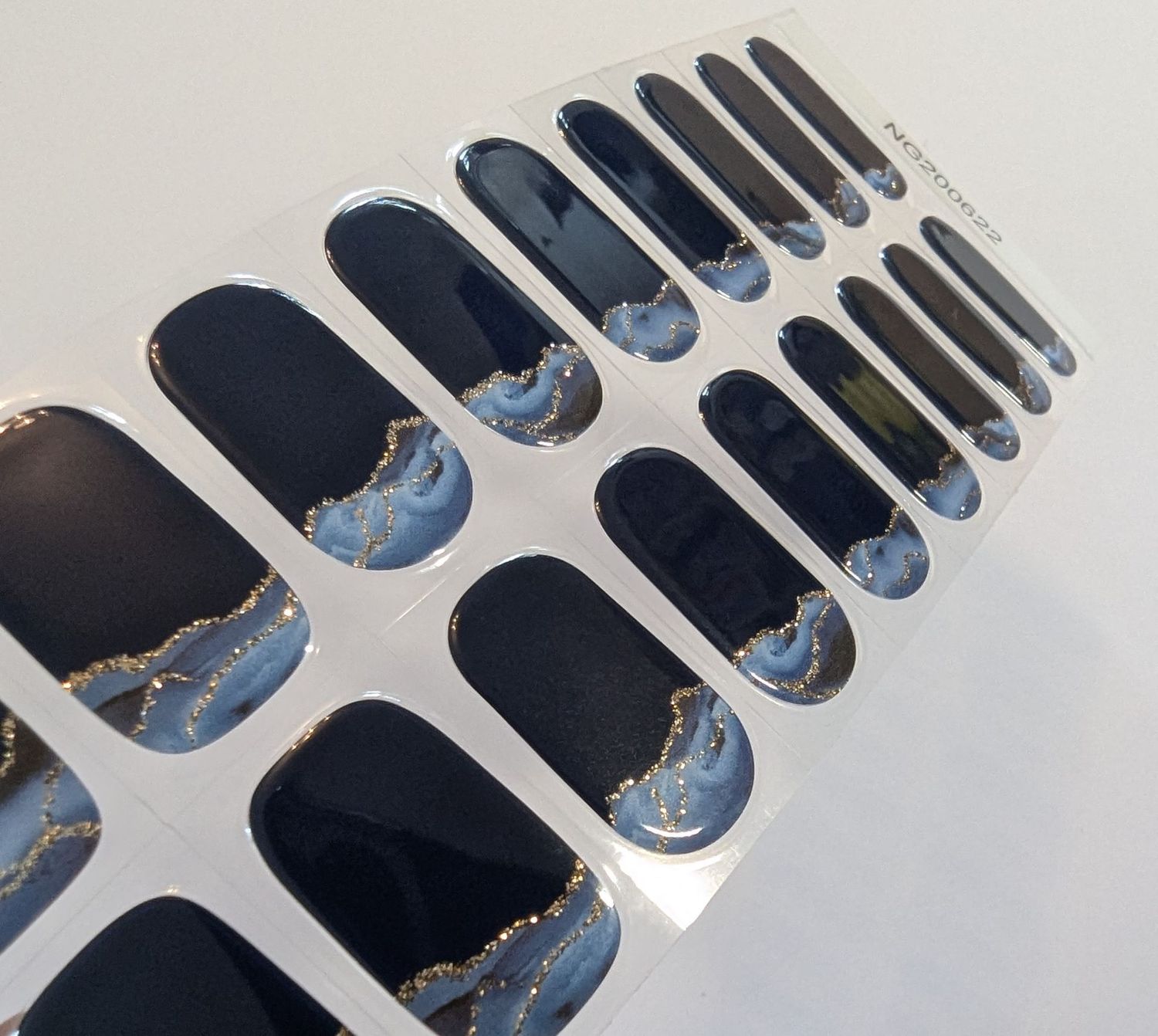 Blue Hour, UV-Gel-Folie, 20er-Nagelfolie Magic Nail Wraps NG200622 Blue Hour, UV-Gel-Folie, 20er-Nagelfolie Magic Nail Wraps NG200622