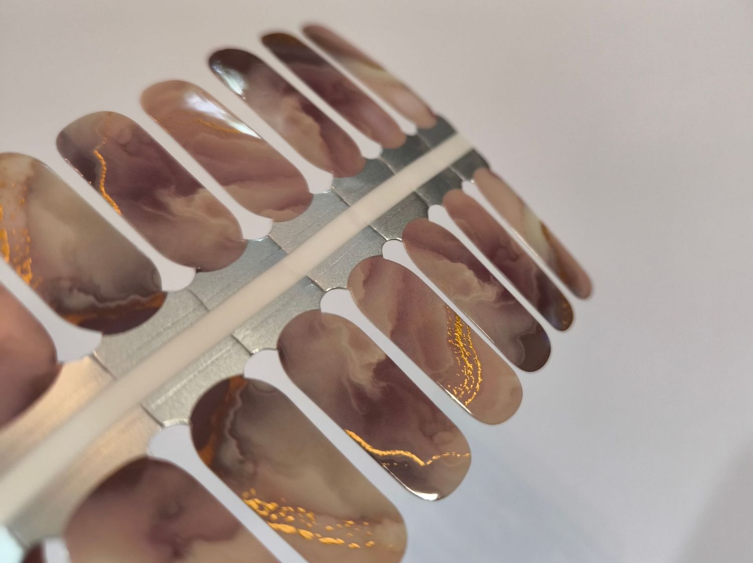 Marble Clouds, 16-er Nagelfolie Magic Nail Wraps