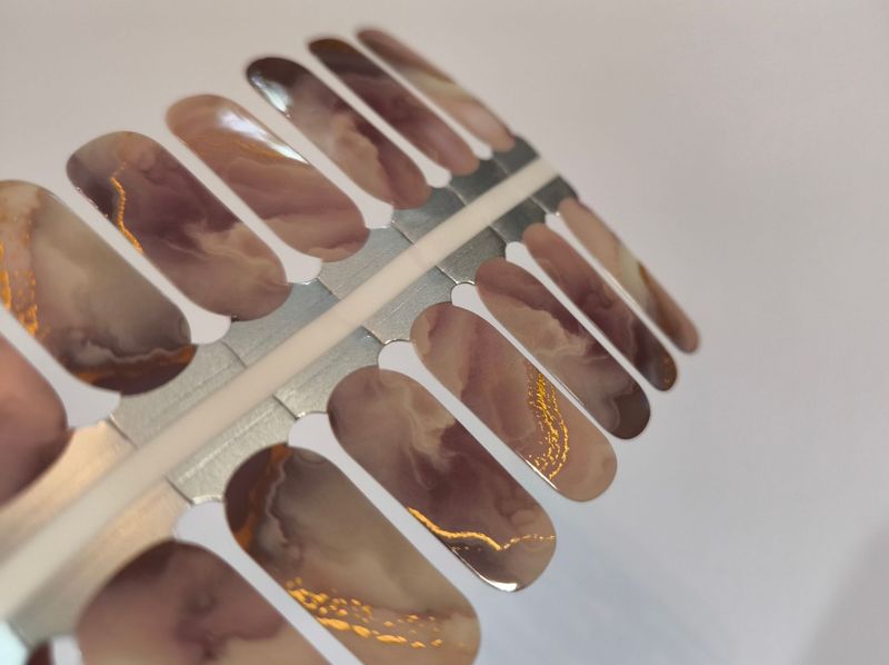 Marble Clouds, 16-er Nagelfolie Magic Nail Wraps Marble Clouds, 16-er Nagelfolie Magic Nail Wraps