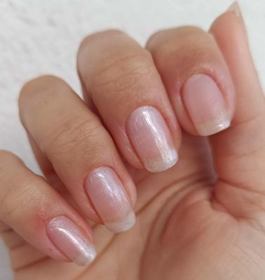 Champagner light,  transparent mit Pearl-Shimmer-Finish, auch als Overlay tragbar, 16er-Nagelfolie