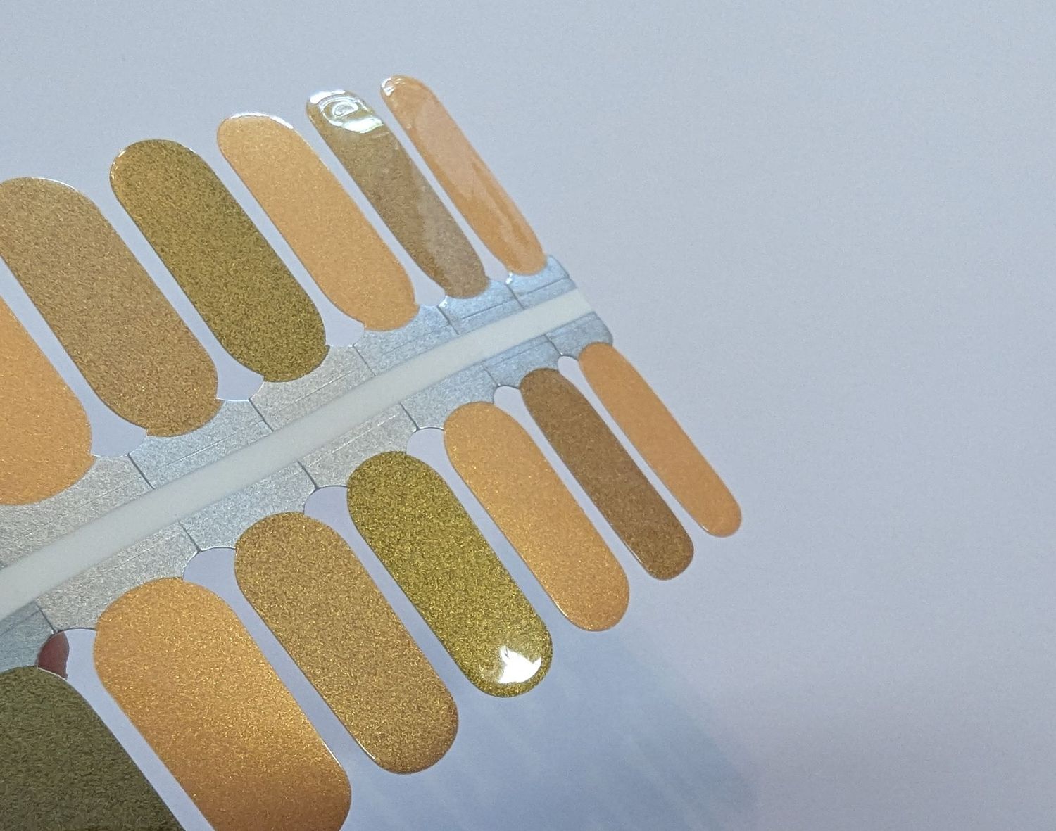 Herbstrausch, Pearl-Shimmer-Finish, 16-er Nagelfolie Magic Nail Wraps Herbstrausch, Pearl-Shimmer-Finish, 16-er Nagelfolie Magic Nail Wraps