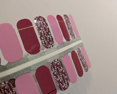 Sometimes, 16-er Nagelfolie Magic Nail Wraps Sometimes, 16-er Nagelfolie Magic Nail Wraps