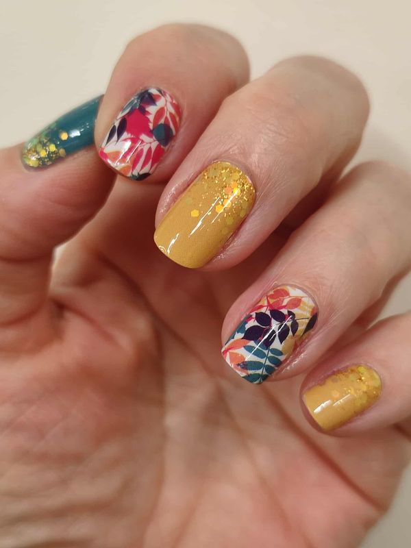 Blättergeflüster, 16-er Nagelfolie Magic Nail Wraps