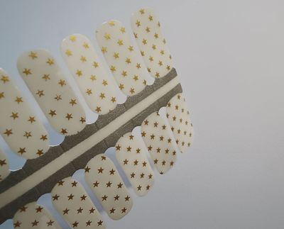 Goldmarie, Overlay, transparente 16-er Nagelfolie Magic Nail Wraps Goldmarie, Overlay, transparente 16-er Nagelfolie Magic Nail Wraps