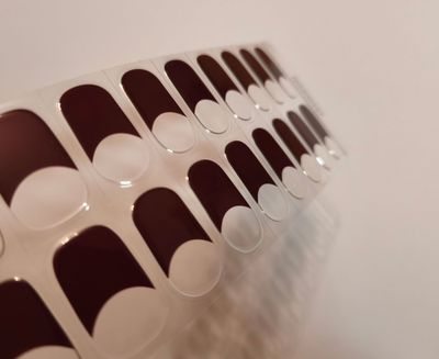 Brigit B, teilweise transparente UV-Gel-Folie, 20er-Nagelfolie Magic Nail Wraps NG200297 Brigit B, teilweise transparente UV-Gel-Folie, 20er-Nagelfolie Magic Nail Wraps NG200297