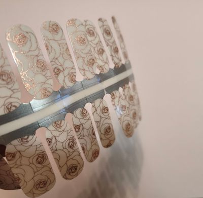 Breath from a Rose, Overlay, transparente 16-er Nagelfolie Magic Nail Wraps Breath from a Rose, Overlay, transparente 16-er Nagelfolie Magic Nail Wraps